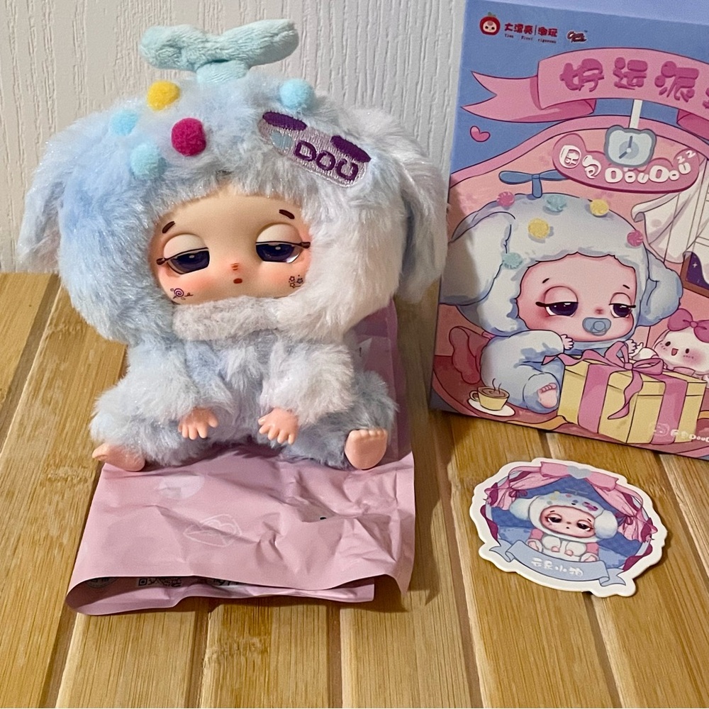 Sleepy Baby DouDou Lucky Delivery Plush Blind Box Pendant NEW - Picture 5 of 8